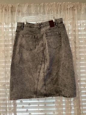 Inherit Women’s Black Denim Skirt